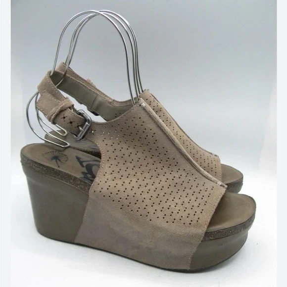 OTBT Taupe Wedge Sandal - Picture 3 of 9